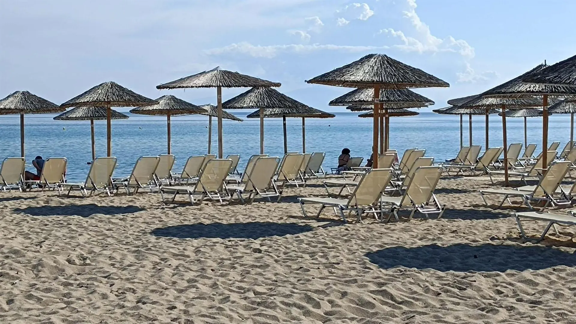 Ammos Seafront Family Apartments Nea Plagia